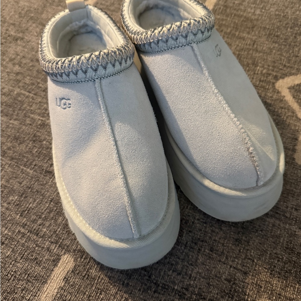 UGG platform tazz goose color